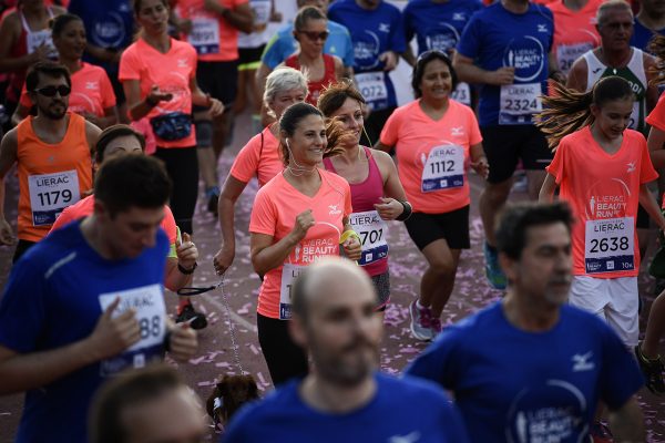 Foto LaPresse - Marco Alpozzi
17 06 2017 Milano ( Italia )
Sport
Lierac Beauty Run 2017, la corsa dedicata alle donne.
Nella foto: Partenza 

Photo LaPresse - Marco Alpozzi
June 17, 2017 Milan ( Italy )
sport
Lierac Beauty Run 2017, the race dedicated to women.
in the pic: Partenza