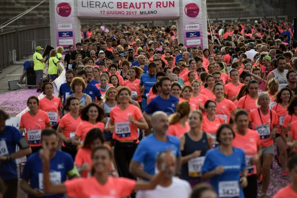 Foto LaPresse - Marco Alpozzi
17 06 2017 Milano ( Italia )
Sport
Lierac Beauty Run 2017, la corsa dedicata alle donne.
Nella foto:

Photo LaPresse - Marco Alpozzi
June 17, 2017 Milan ( Italy )
sport
Lierac Beauty Run 2017, the race dedicated to women.
in the pic: