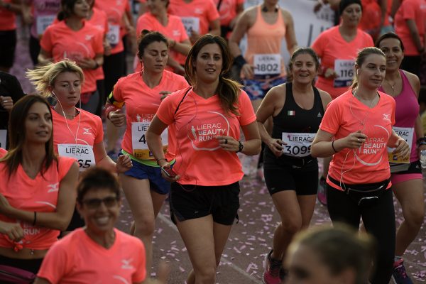 Foto LaPresse - Marco Alpozzi
17 06 2017 Milano ( Italia )
Sport
Lierac Beauty Run 2017, la corsa dedicata alle donne.
Nella foto:

Photo LaPresse - Marco Alpozzi
June 17, 2017 Milan ( Italy )
sport
Lierac Beauty Run 2017, the race dedicated to women.
in the pic: