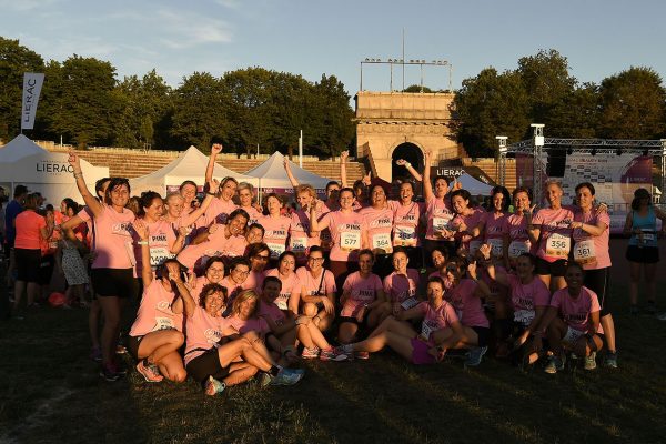 Foto LaPresse - Fabio Ferrari
17 06 2017 Milano ( Italia )
Sport
Lierac Beauty Run 2017, la corsa dedicata alle donne.
Nella foto:durante la manifestazione