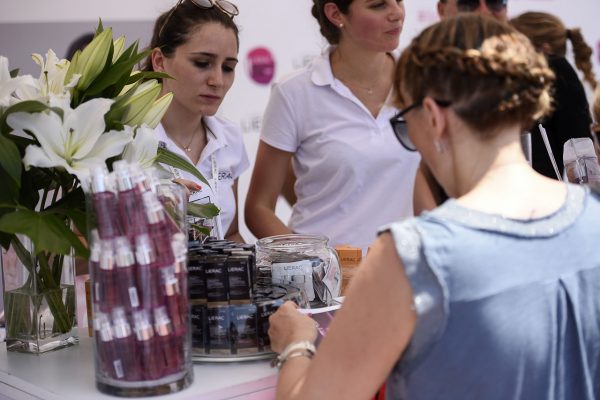 Foto LaPresse - Marco Alpozzi
17 06 2017 Milano ( Italia )
Sport
Lierac Beauty Run 2017, la corsa dedicata alle donne.
Nella foto: Villaggio, Lierac

Photo LaPresse - Marco Alpozzi
June 17, 2017 Milan ( Italy )
sport
Lierac Beauty Run 2017, the race dedicated to women.
in the pic: Villaggio