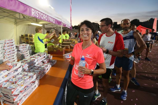 Foto LaPresse - Stefano Porta
17 06 2017 Milano ( Italia )
Sport
Lierac Beauty Run 2017, la corsa dedicata alle donne.
Nella Foto Il Punto di Ristoro

Photo LaPresse - Stefano Porta
June 17, 2017 Milan ( Italy )
sport
Lierac Beauty Run 2017, the race dedicated to women.