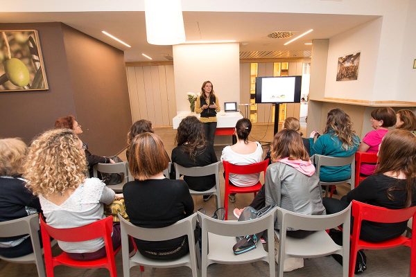 Foto LaPresse - Ermes Beltrami 
17/05/2018 Milano 
Evento Lierac Maison Alès Groupe in Largo Donegani 2, Milano .