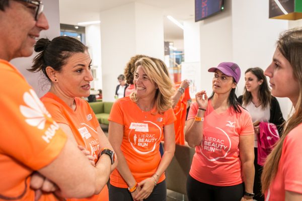 Foto LaPresse/Stefano De Grandis
26/04/18 Milano


Allenamento Lierac per Beauty Run
Presso Banca Intesa piazza cordusio