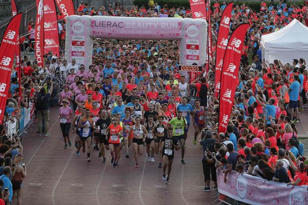 Foto LaPresse - Spada
09 Giugno 2018 - Arena Civica , Milano (Italia)  
Lierac Beauty Run 2018 
Sport 
Nella foto: partenza 10 km competitiva


Photo LaPresse - Spada
June 09  , 2018 Milan  (Italy )  
Sport 
Lierac Beauty Run 2018 
In the pic: start 10 km