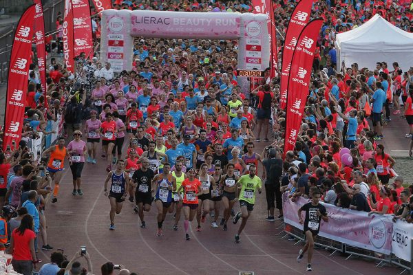 Foto LaPresse - Spada
09 Giugno 2018 - Arena Civica , Milano (Italia)  
Lierac Beauty Run 2018 
Sport 
Nella foto: partenza 10 km competitiva


Photo LaPresse - Spada
June 09  , 2018 Milan  (Italy )  
Sport 
Lierac Beauty Run 2018 
In the pic: start 10 km